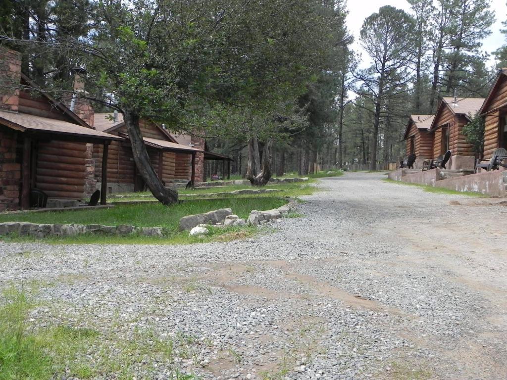 Apache Village Cabins Ruidoso Exterior photo